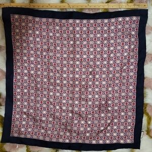 GUCCI mauve & blue silk 2020 GG HEARTS & STARS 140 Shawl Scarf valentine's Day